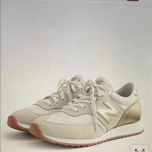 New Balance Sneakers 696